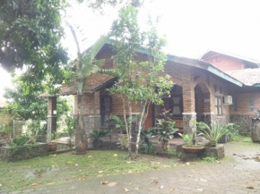 Villa Bata Merah Subang